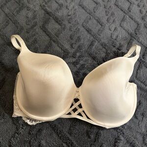 La Senza so free white lace bra size 38DDD